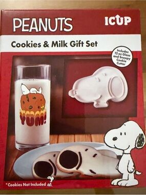 NWT Peanuts Cookies & Milk Gift Set with White Cookie Cutter